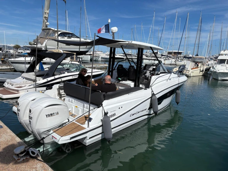 Boat rental Jeanneau Cap Camarat 9.0 WA in Golfe-Juan on Samboat
