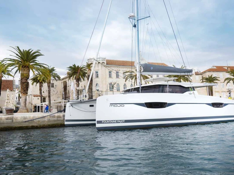 Rent a Fountaine Pajot Astrea 42 Pula