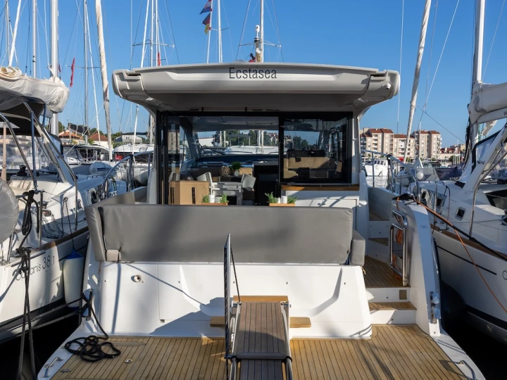 Yacht charter Biograd na Moru cheap Sealine C390