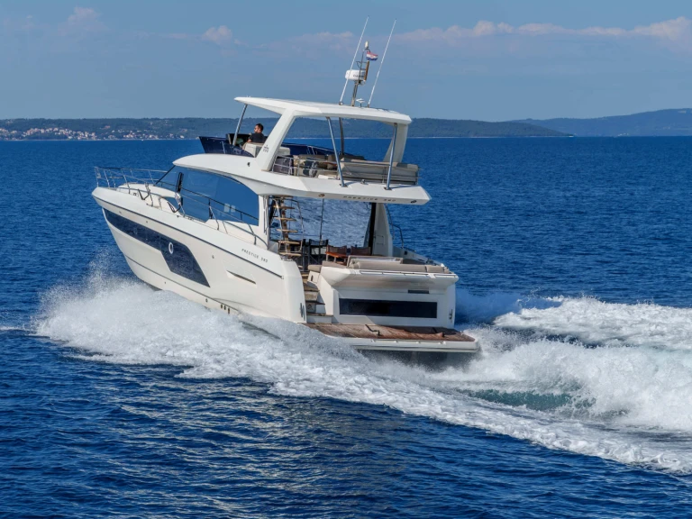 Yacht charter Podstrana cheap Prestige 590
