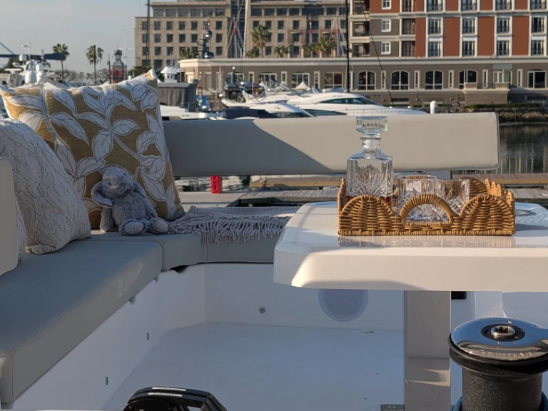 Catamaran rental in Zanzibar - Leopard Leopard 46