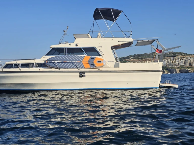 Ferretti Altura 38 Fly in Xemxija on SamBoat