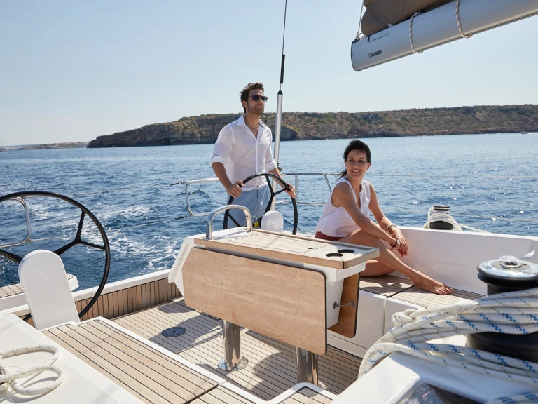 Sailboat for rent Portoferraio at the best price
