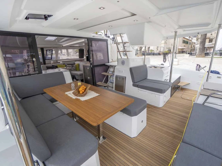 Rent a Fountaine Pajot Astrea 42 Pula