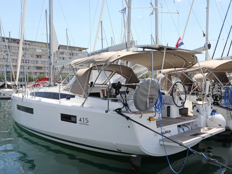 Jeanneau Sun Odyssey 415 in Pula on SamBoat