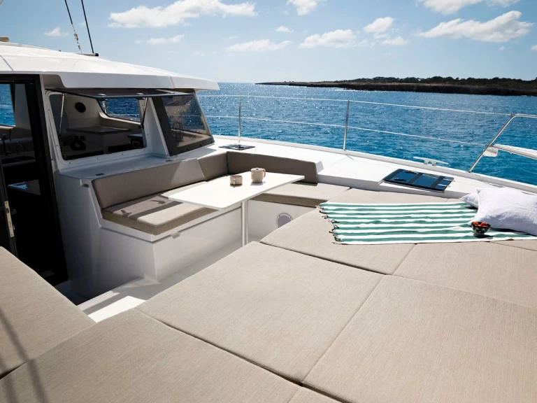 Bali Bali 4.2 charter bareboat or captained in  Paraty