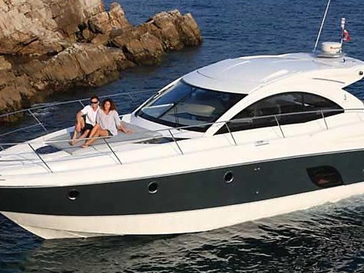 MonteCarloYachts 42 in Juan-les-Pins on SamBoat