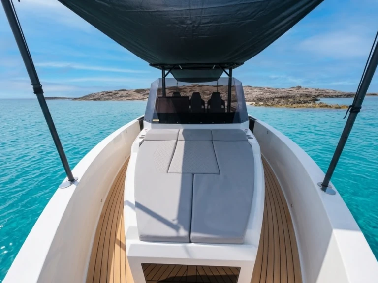Bareboat Rental Motorboat De Antonio with a boat licence