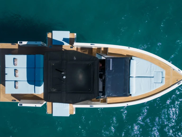 Rent a De Antonio DE ANTONIO YACHTS D34 CRUISER  Ibiza Town