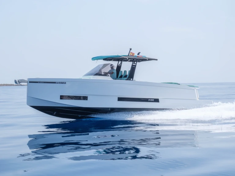 Motorboat for rent Ibiza Town at the best price