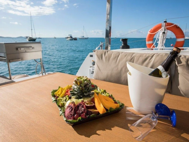 Catamaran rental with or without captain Fountaine Pajot Tivat