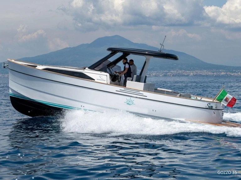 Motorboat for rent Antibes at the best price