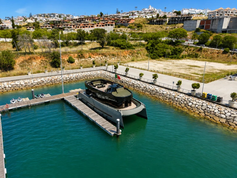Catamaran Custom in Albufeira on SamBoat