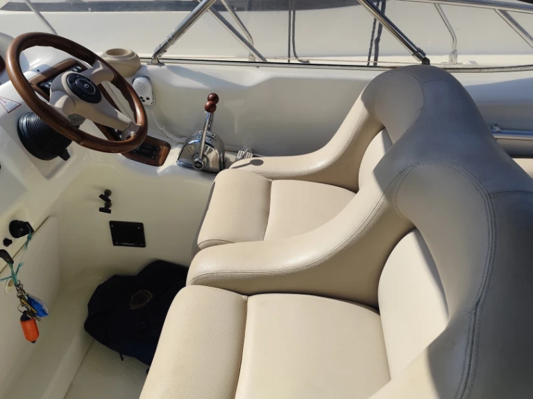Motorboat for rent Castellammare di Stabia at the best price