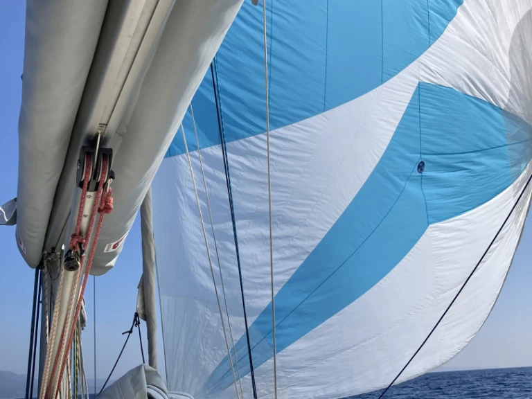 Yacht charter Saint-Mandrier-sur-Mer cheap X-362