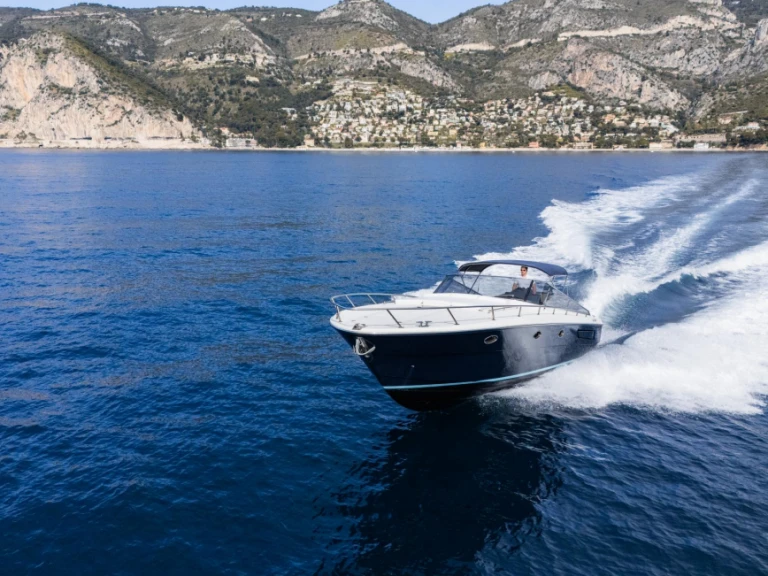 Yacht charter Saint-Jean-Cap-Ferrat cheap Itama 40