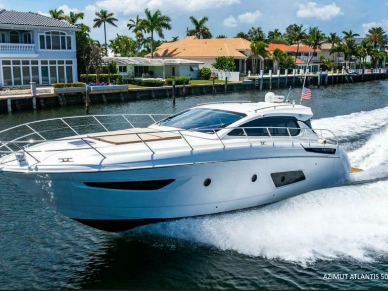 Bareboat Rental Motorboat Azimut with a boat licence