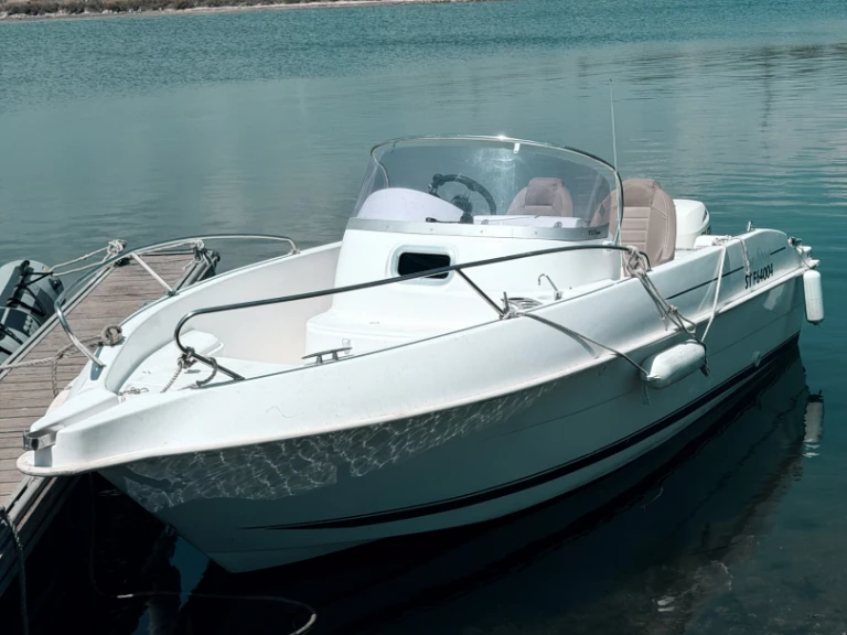 Motorboat rental in Sète - B2 Marine Cap ferret 572 open