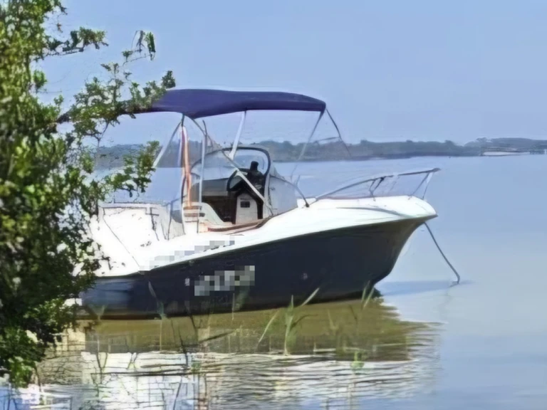 Bénéteau Flyer 650 in Cazaux on SamBoat