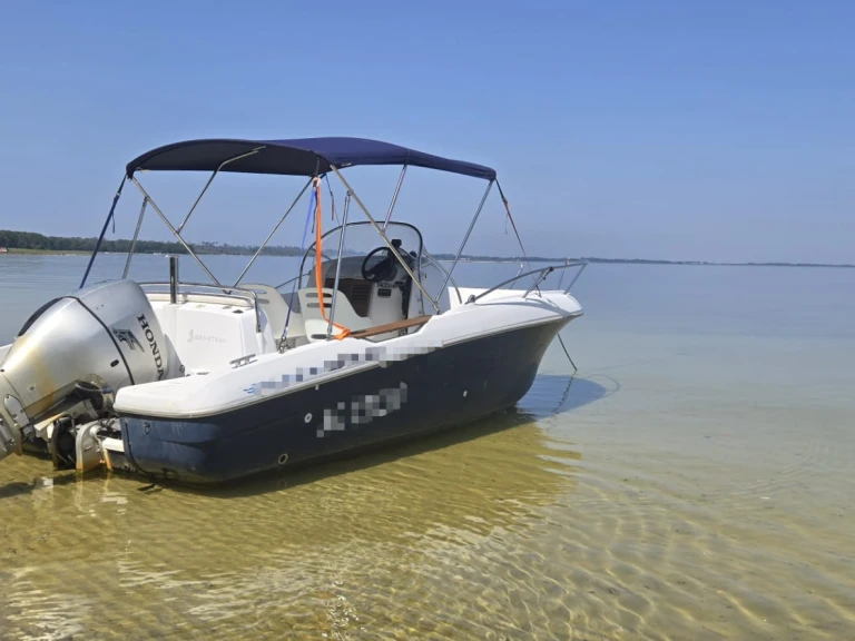 Rent a Bénéteau Flyer 650 Cazaux