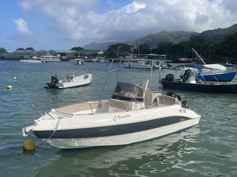 fisherman Speedy 450 in Victoria on SamBoat