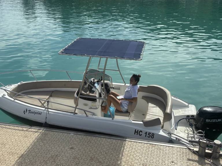 Rent a fisherman Speedy 450 Victoria