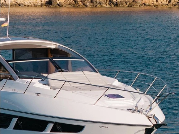 Boat rental Sunseeker Predator 57 in Antibes on Samboat