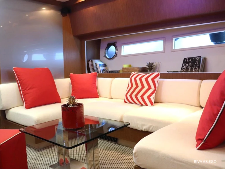 Luxury Yacht rental in Saint-Laurent-du-Var - Riva Riva 68'