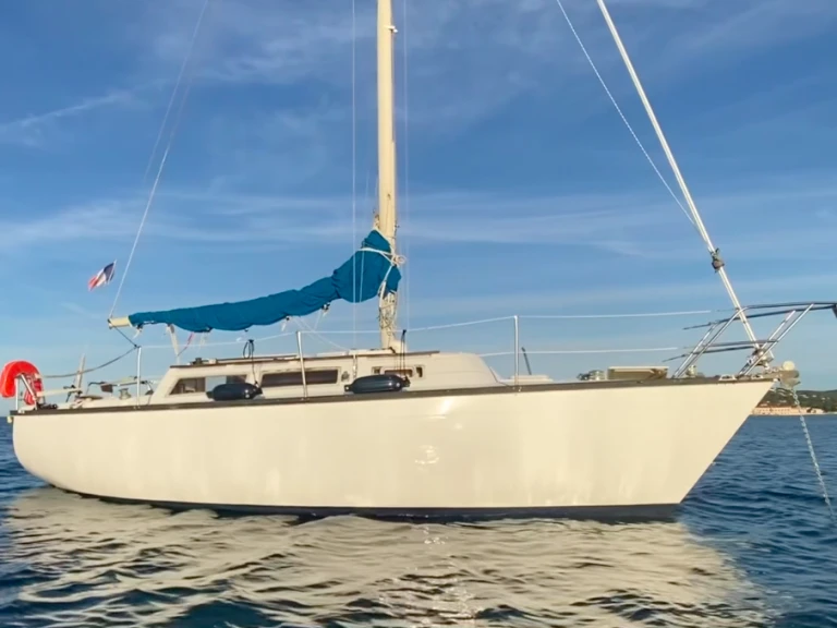 Bareboat Rental Sailboat Dufour with a boat licence