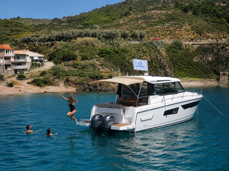 Motorboat for rent Argelès-sur-Mer at the best price