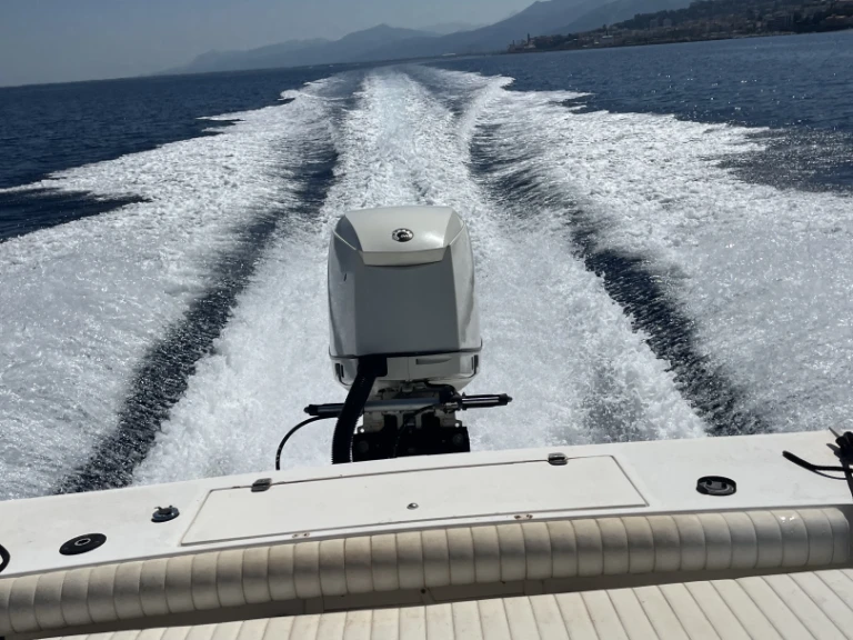 Motorboat for rent Bastia at the best price