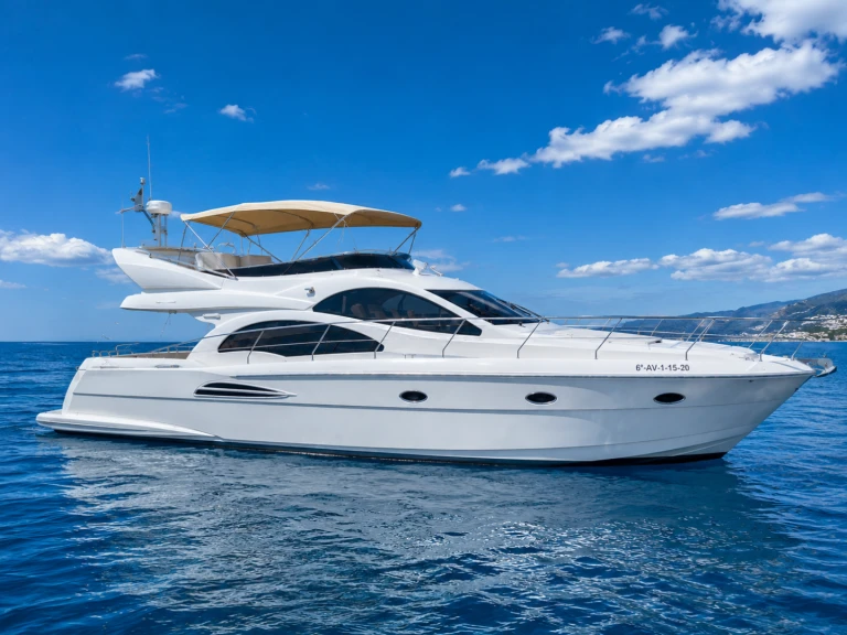 Yacht charter Puerto Banús cheap Astondoa 44 Fly