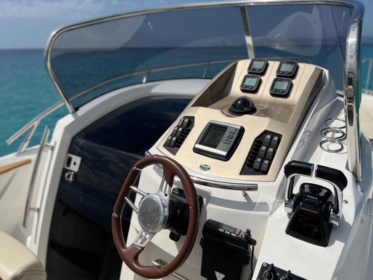 Motorboat for rent Ibiza Town at the best price