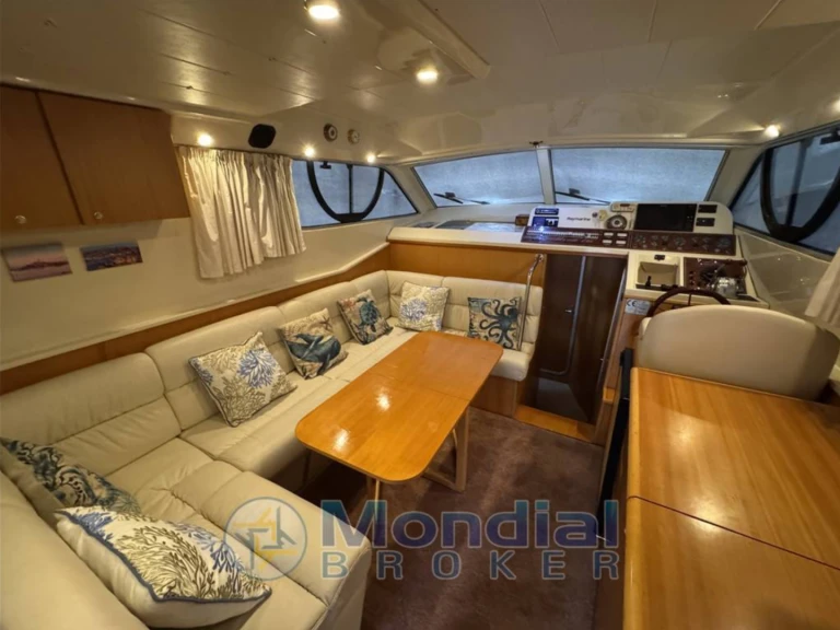 Motorboat rental with or without captain Mochi Craft Chioggia