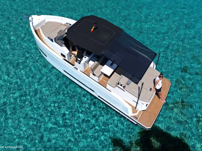 Motorboat for rent Ibiza Town at the best price