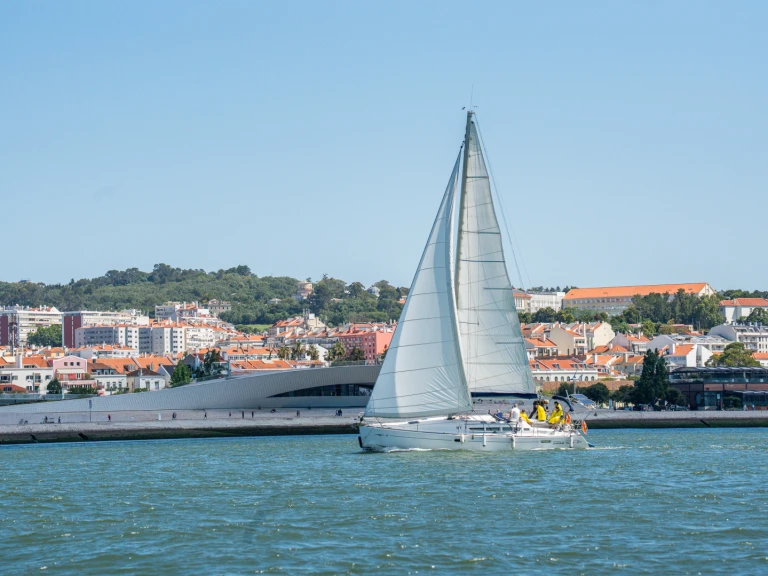 Rent a Jeanneau Sun Odyssey 42.1 Lisbon
