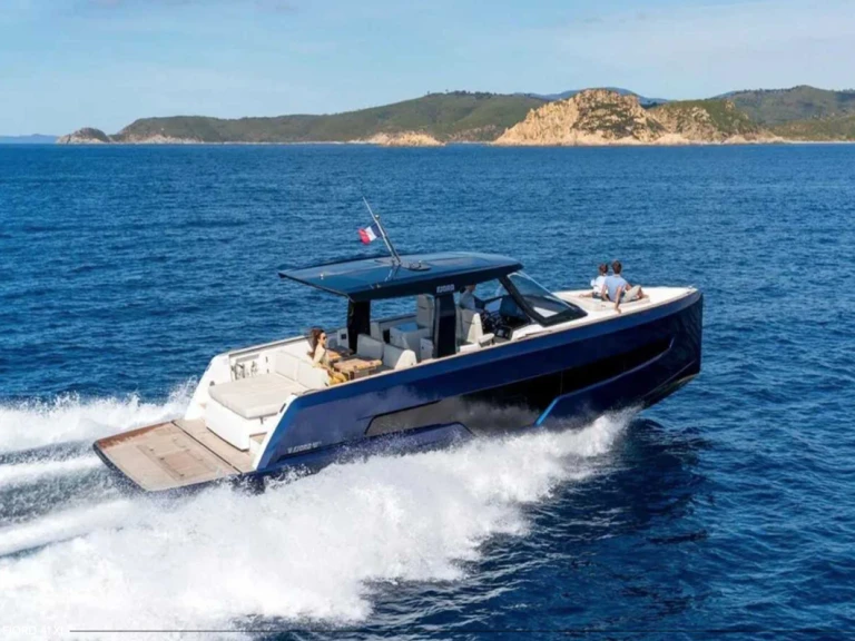 Boat rental Fjord Fjord 41 XL in Ibiza Town on Samboat