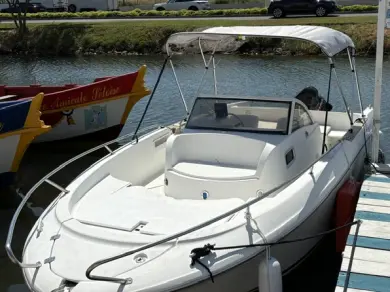 Boat rental Bénéteau Ombrine 630 in Sète on Samboat