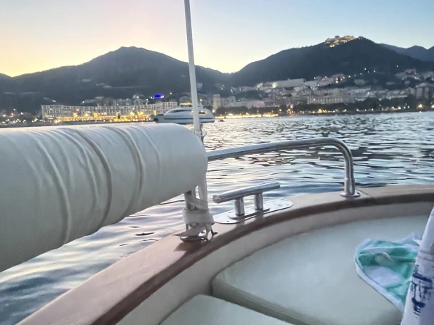 Fratelli Aprea Sorrento 7,50 open cruise charter bareboat or captained in  Porto di Salerno
