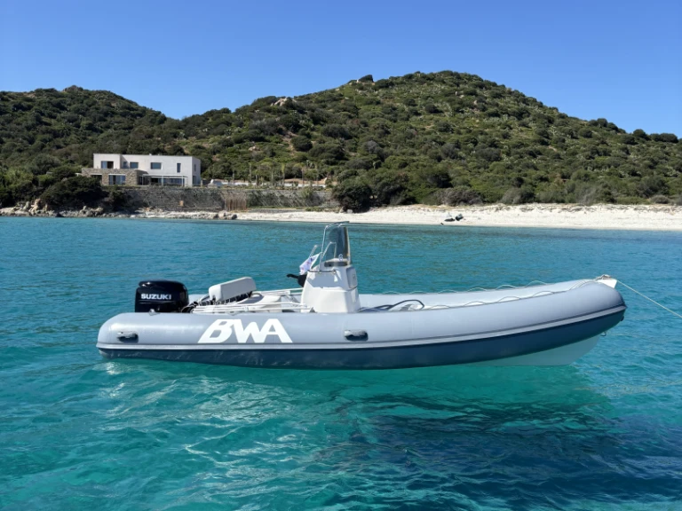 Bwa California 550 in Villasimius on SamBoat