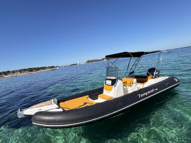 RIB rental in Six-Fours-les-Plages - Capelli Capelli 700