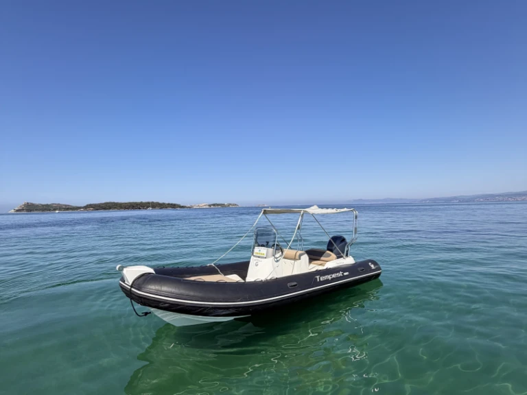 RIB for rent Six-Fours-les-Plages at the best price