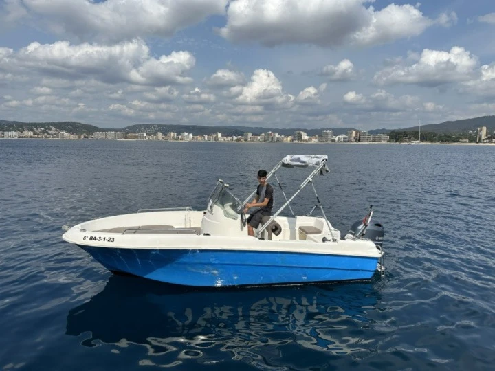 Motorboat rental with or without captain Jeanneau Palamós
