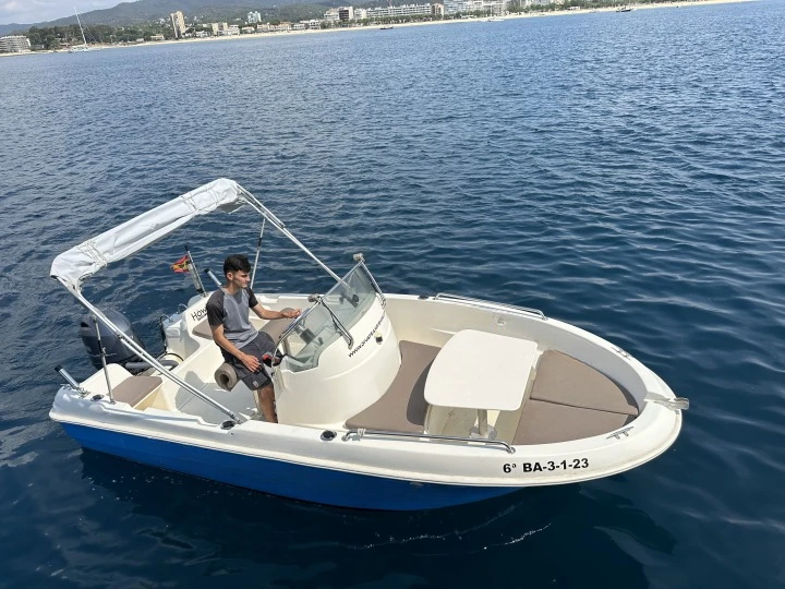 Motorboat for rent Palamós at the best price
