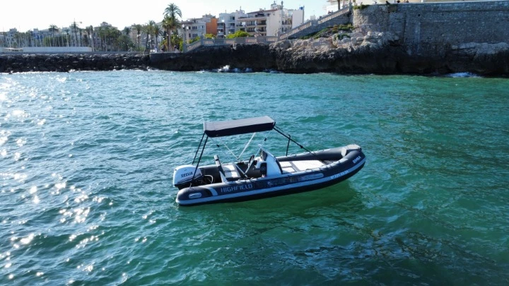 Boat rental Highfield CL460 in Sitges on Samboat