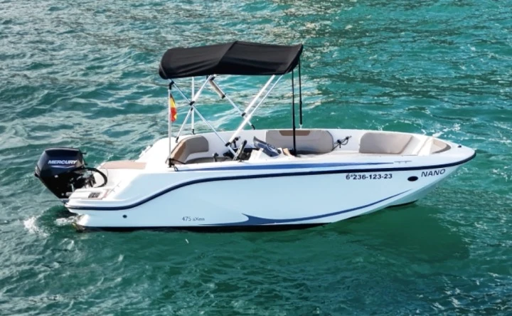 Quicksilver 475 Axess charter bareboat or captained in  Sitges
