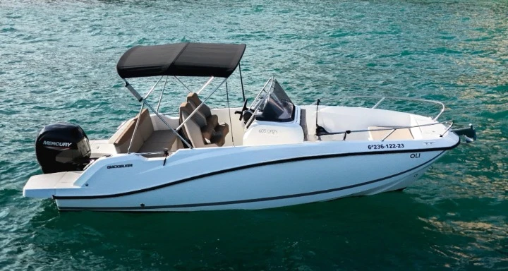 Quicksilver Activ 605 Open in Sitges on SamBoat