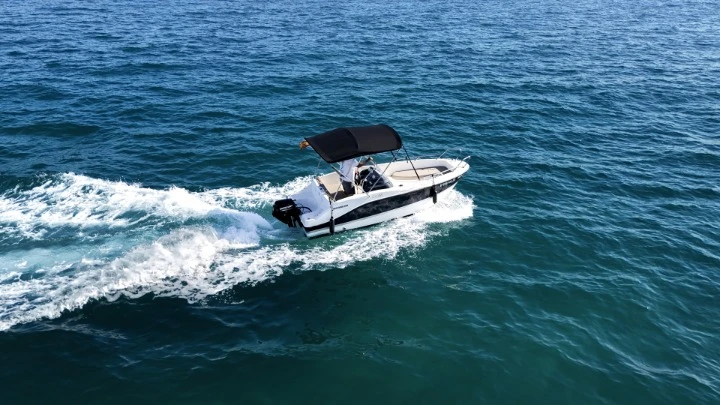 Rent a Quicksilver Activ 455 Open Sitges