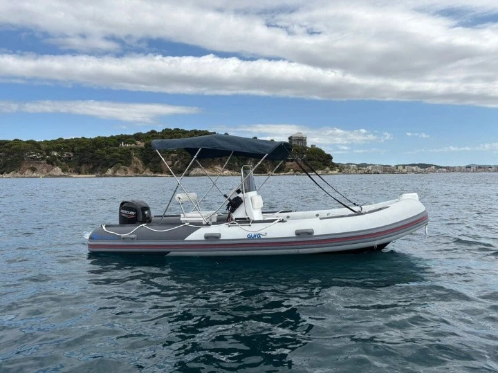 Yacht charter Palamós cheap Aura 520