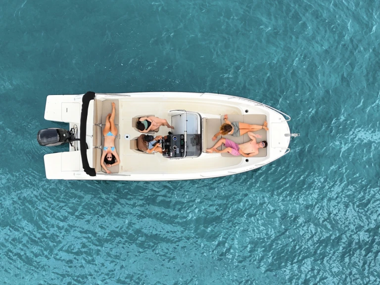 Rent a Quicksilver Activ 675 Open Mahón